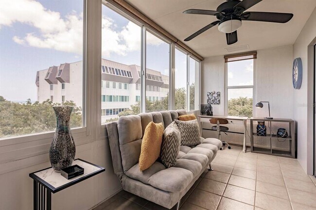 Foto del edificio - 1255 E Peppertree Dr