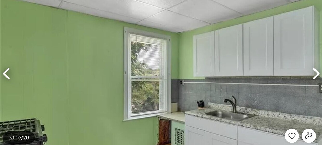 Primary Photo - 188 Irwin Ave