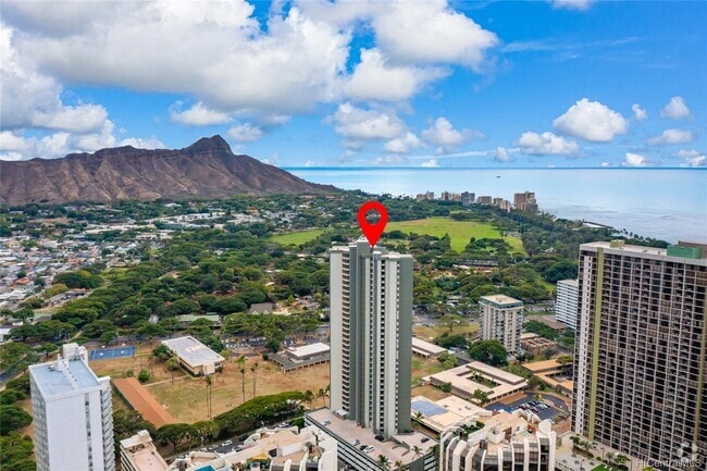 Building Photo - 2600 Pualani Way