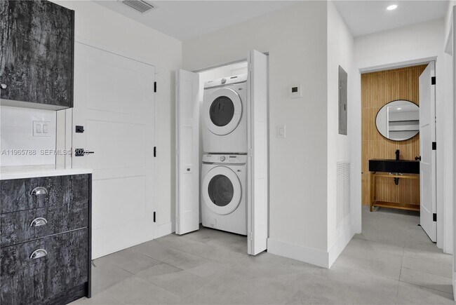 Foto del edificio - 5980 SW 40th Ave