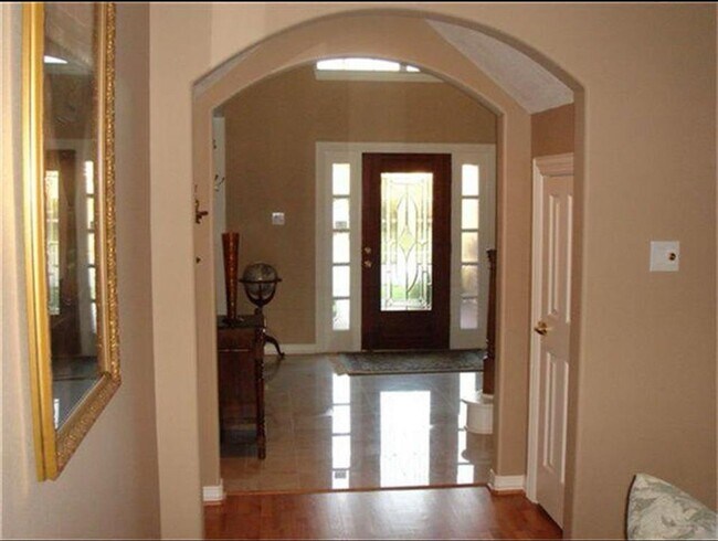 Foto del edificio - 306 Pinnacle Cove Ct