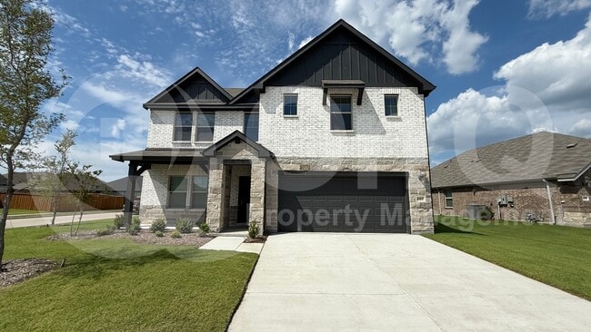 Building Photo - 685 Briar Dr