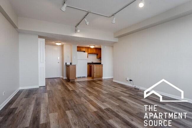 Foto del edificio - 4180 N Marine Dr