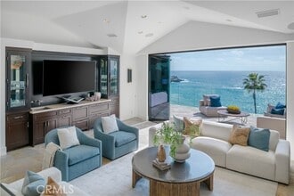 Building Photo - 26 S La Senda Dr