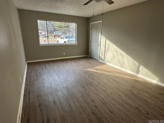 Foto del edificio - 225 Laurel St