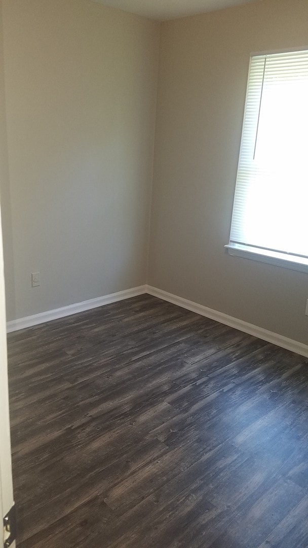 Foto del edificio - 3133 Spring Valley Dr