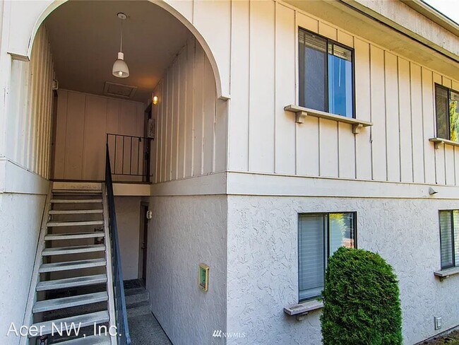 Building Photo - 3 br, 2 bath House - 11615 127th Lane NE A...
