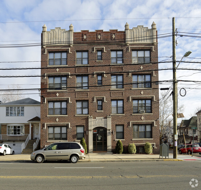 Building Photo - 900-902 Avenue C