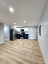 Building Photo - 2344 W 21st Pl