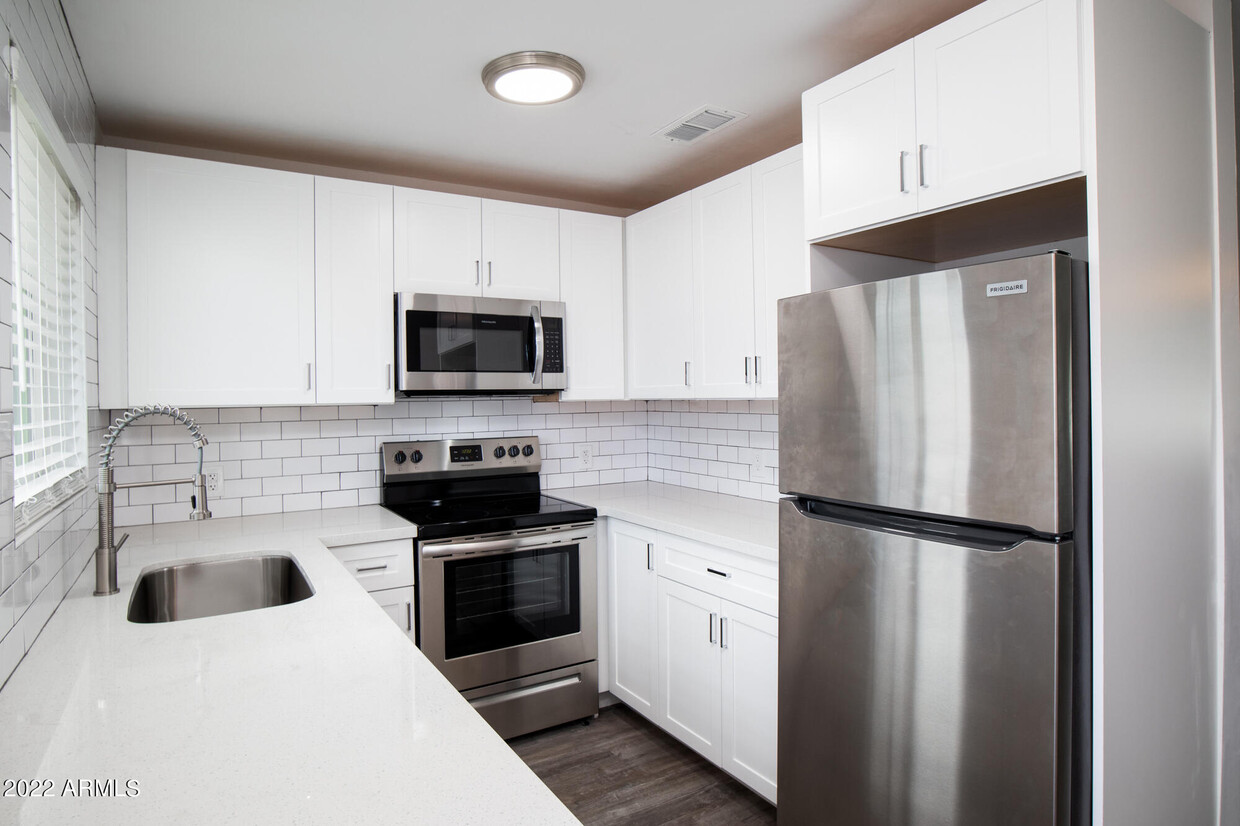 Primary Photo - 3426 N 38th St