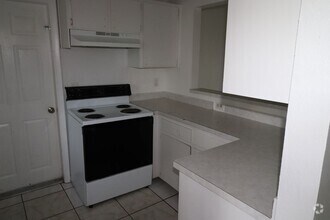 Building Photo - 727 Lucaya Dr