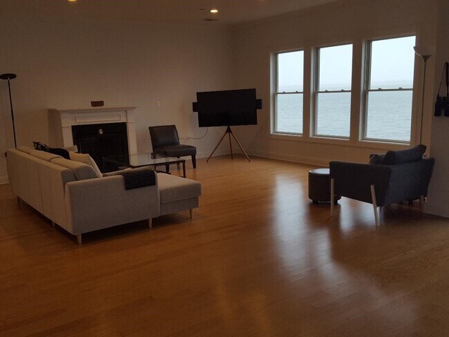 Foto del edificio - 150 Harbour Close