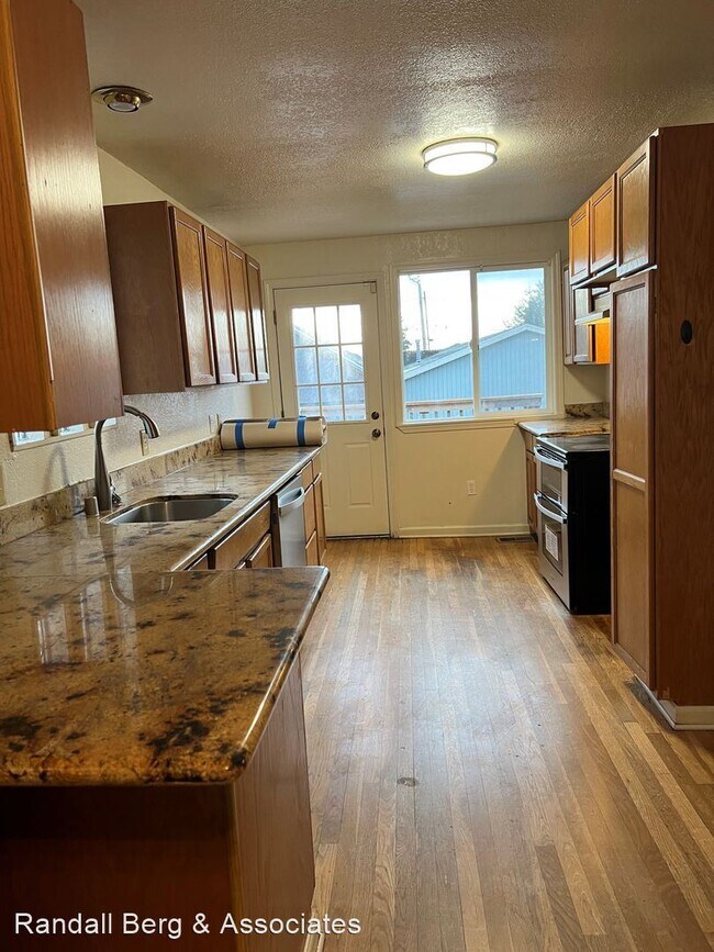 Foto del edificio - 2 br, 2 bath House - 10617 3rd Avenue SW