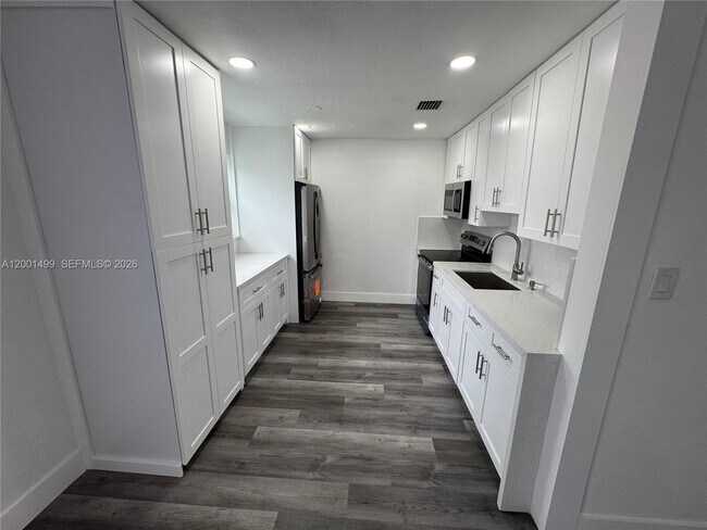 Foto del edificio - 5611 SW 38th St