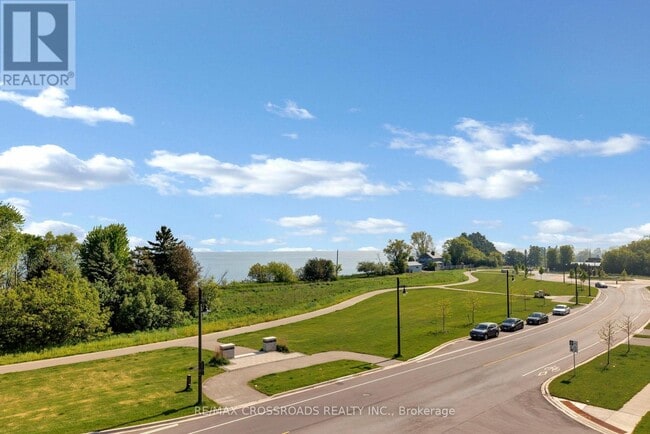 Building Photo - 3 Larkin Ln