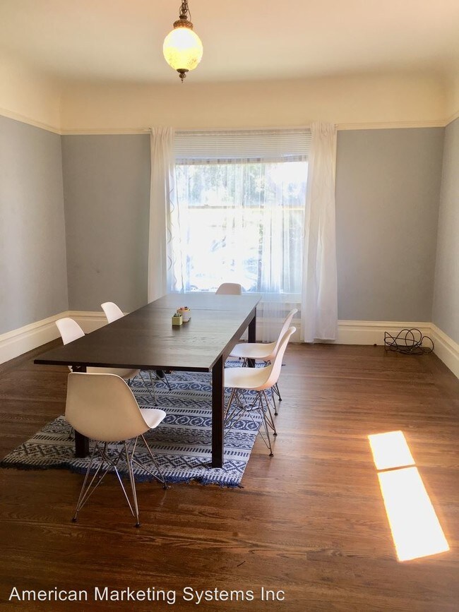 Foto del edificio - 4 br, 3 bath House - 483 6TH AVE