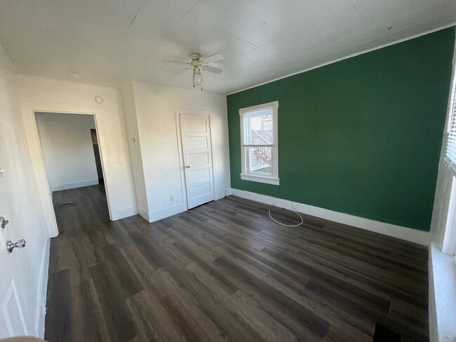 Building Photo - 765 S Main St