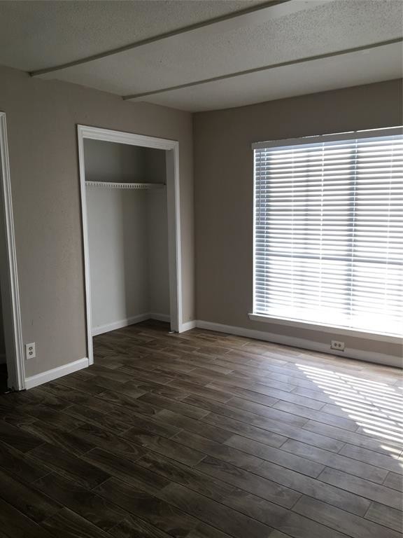 Foto del edificio - 6200 W Tidwell Rd