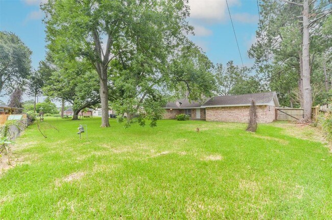 Building Photo - 5066 Meadowlark Ln