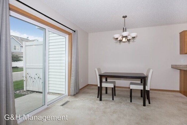 Foto del edificio - 513 French Ln