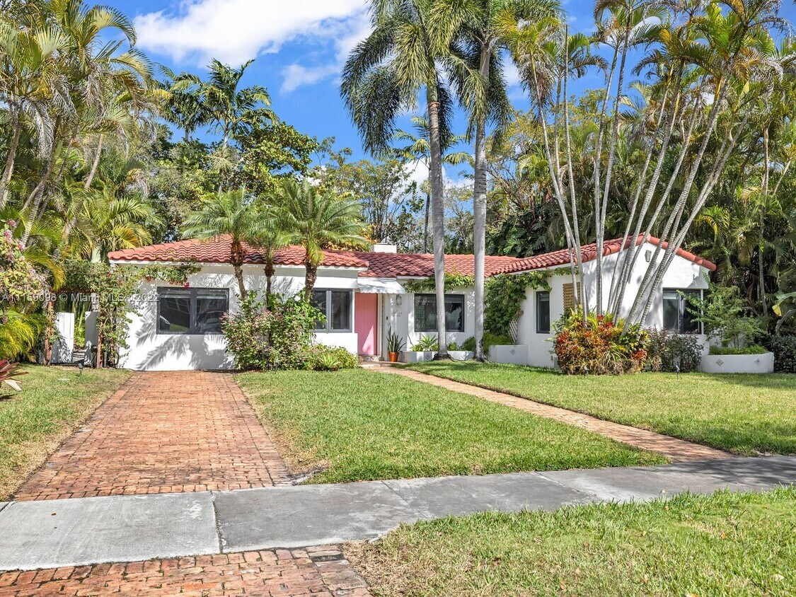 Foto principal - 127 NE 97th St