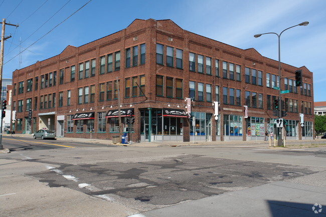 Building Photo - 523 Jackson St