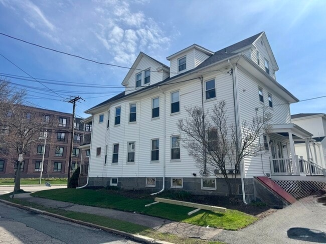 Building Photo - 141 Whitwell St