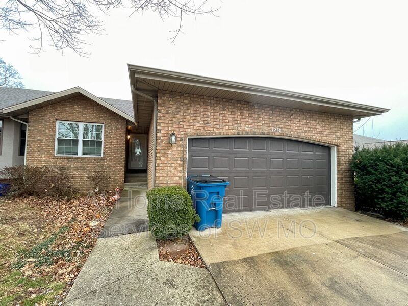 1278 W Bridgewood Pl, Nixa, MO 65714 Condo for Rent in Nixa, MO