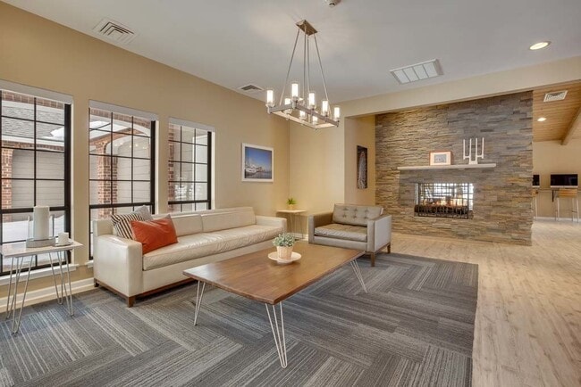 Foto del edificio - 162 Lincoln Oaks Dr