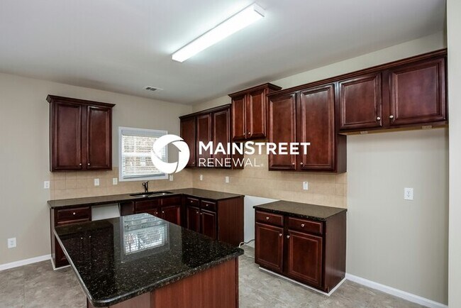 Foto del edificio - 4 Bedroom Pet-Friendly Home in Atlanta, GA with Main Street Renewal