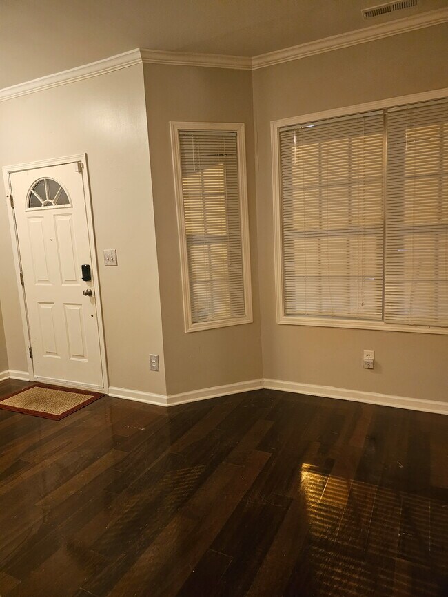 Foto del edificio - 650 Ganyard Farm Way