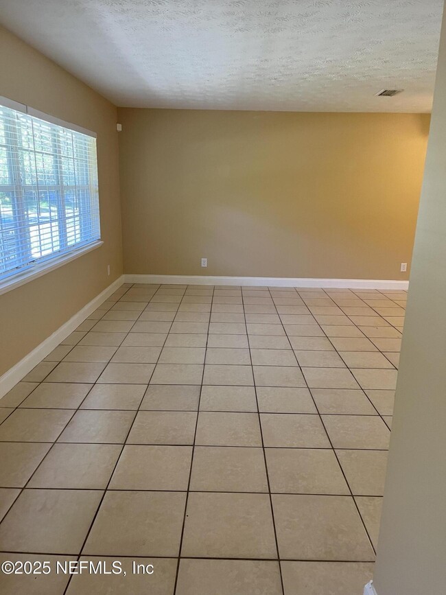 Building Photo - 375 Arlington Pl