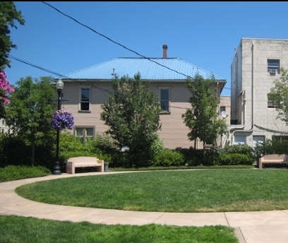 Primary Photo - 742 SE Jackson St