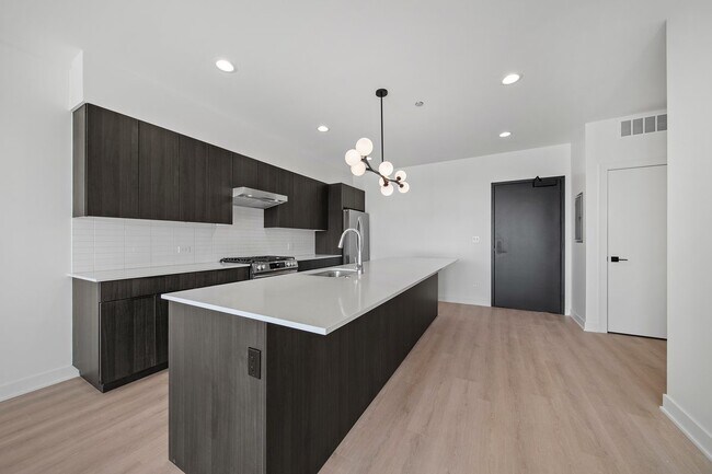 Foto del edificio - 1801 W Grand Ave