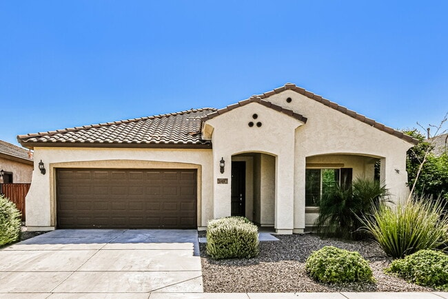 Building Photo - 10843 Thatcher Ave