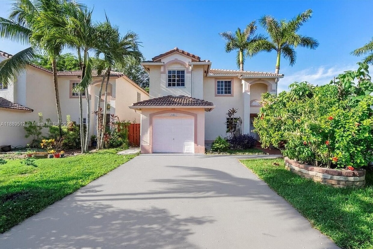 Foto principal - 15022 SW 143rd Ter