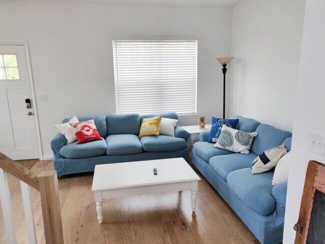 Foto del edificio - 1501 Cherry Ln