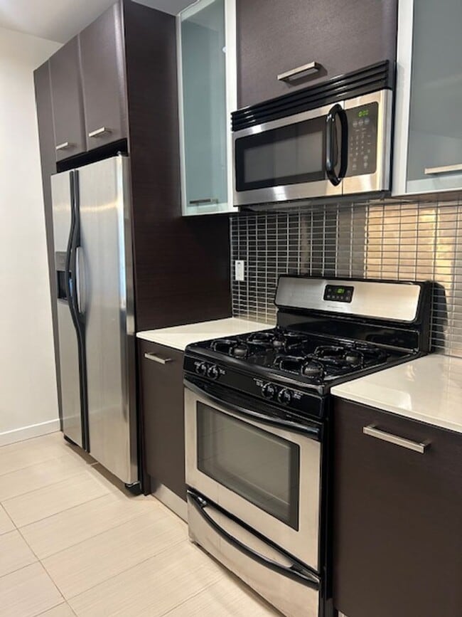 Interior Photo - 801 North