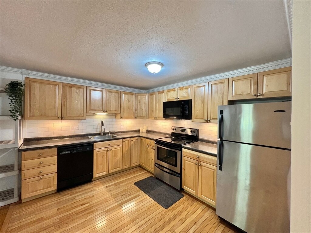 Foto principal - 95 Maple St