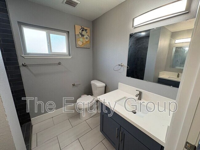 Foto del edificio - 609 S Acacia Dr