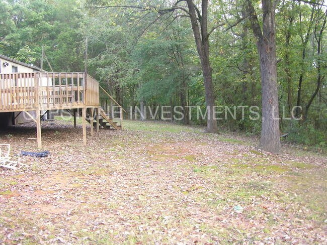 Building Photo - 2575 Winfield St