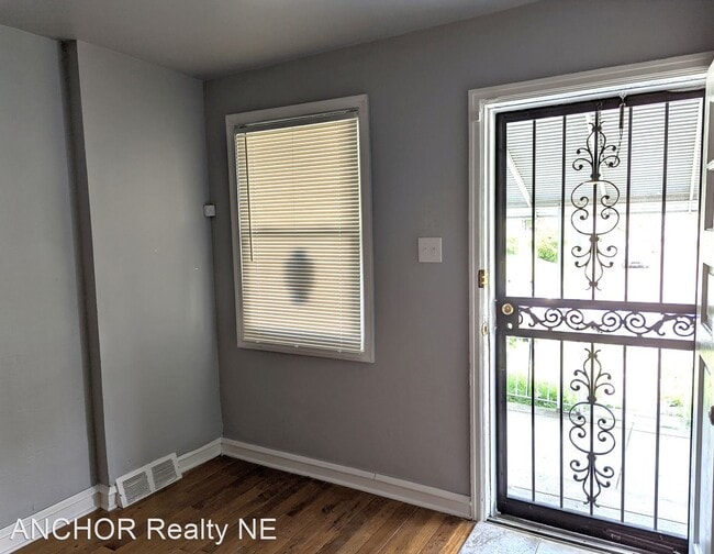 Building Photo - 3 br, 1 bath House - 7720 Thouron St.
