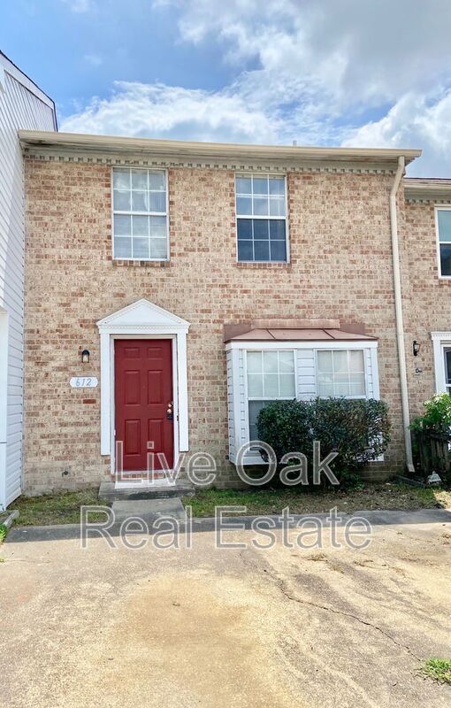 Primary Photo - 612 Cedar Springs Ct