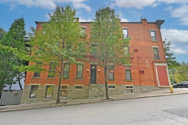 Foto del edificio - 945 Parkside Pl