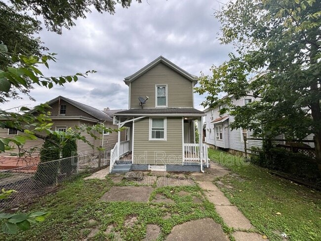 Photo - 411 Millikin Street House