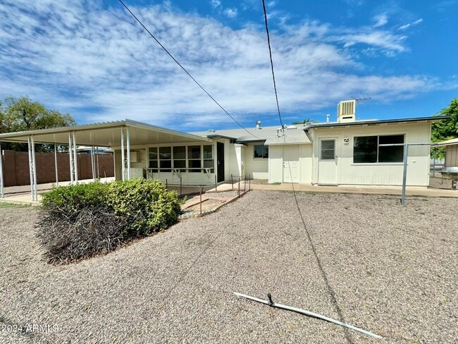 Building Photo - 11013 N 110th Dr