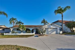 Building Photo - 6422 Lake Sunrise Dr
