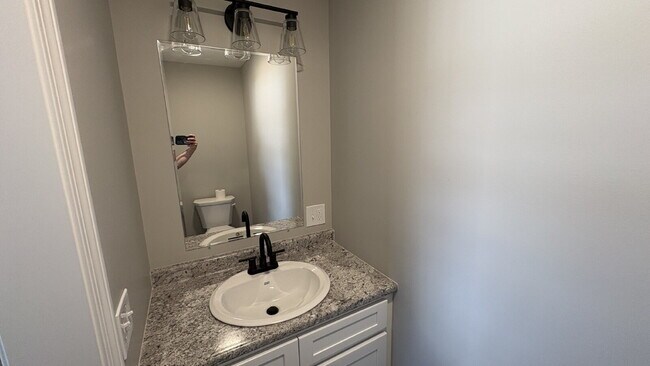 Building Photo - Brand New Townhomes | 3 Bed / 2.5 Bath | Available Now | $2,799/mo