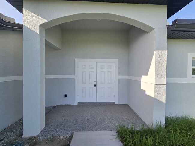 Building Photo - COMING SOON-BRAND NEW CONSTRUCTION-LARGE C...