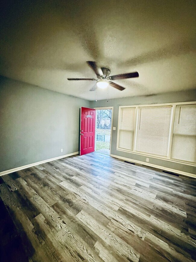 Building Photo - Cute 2 Bedroom Ranch For Rent